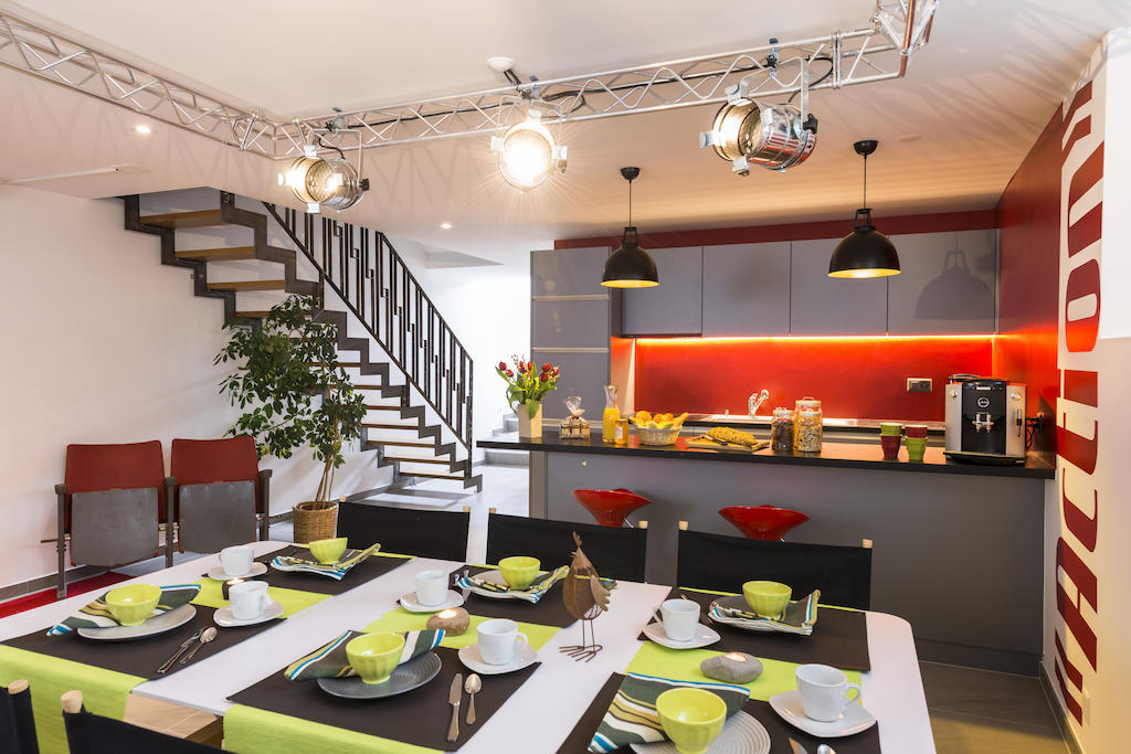 B&B 7E Art Vevey Bagian luar foto